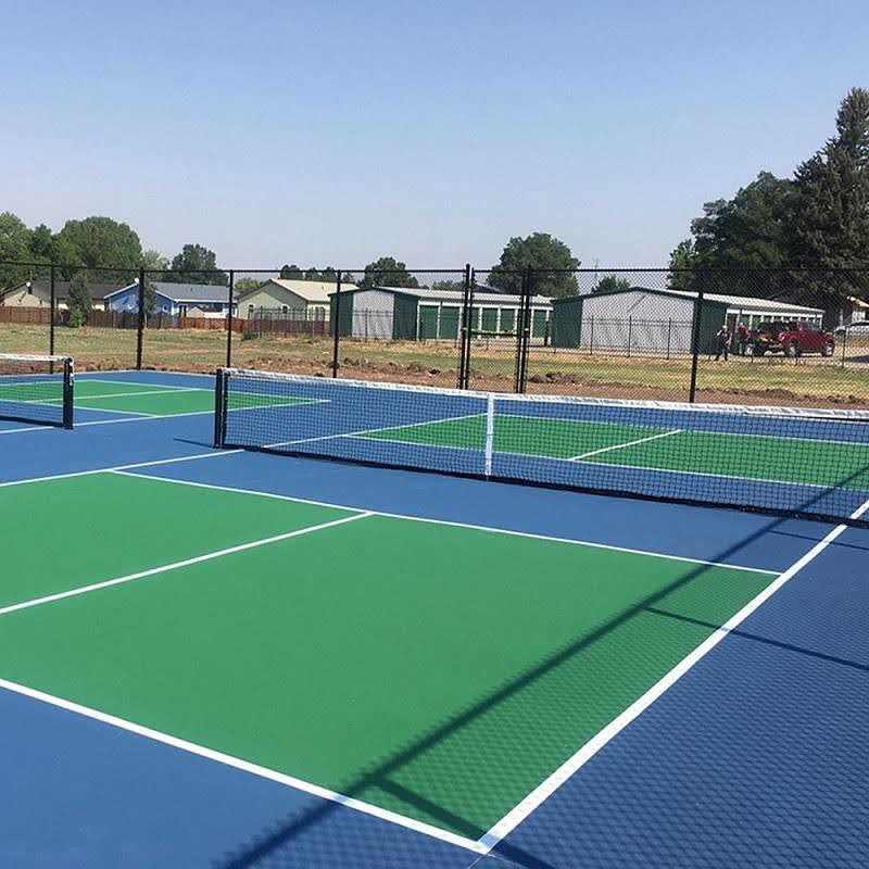 Thi công sân pickleball bằng sơn PU